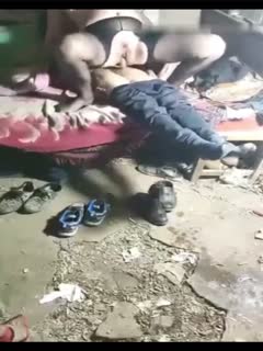 家庭乱伦妻子与外公视频
