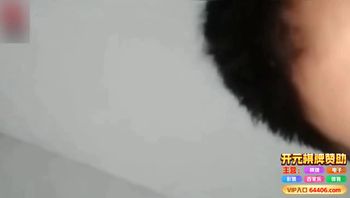 姐弟乱伦变态弟弟悄悄跑进房间强上熟睡的姐姐视频
